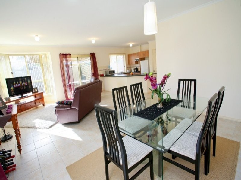 8A Albany Crescent, Oaklands Park SA 5046