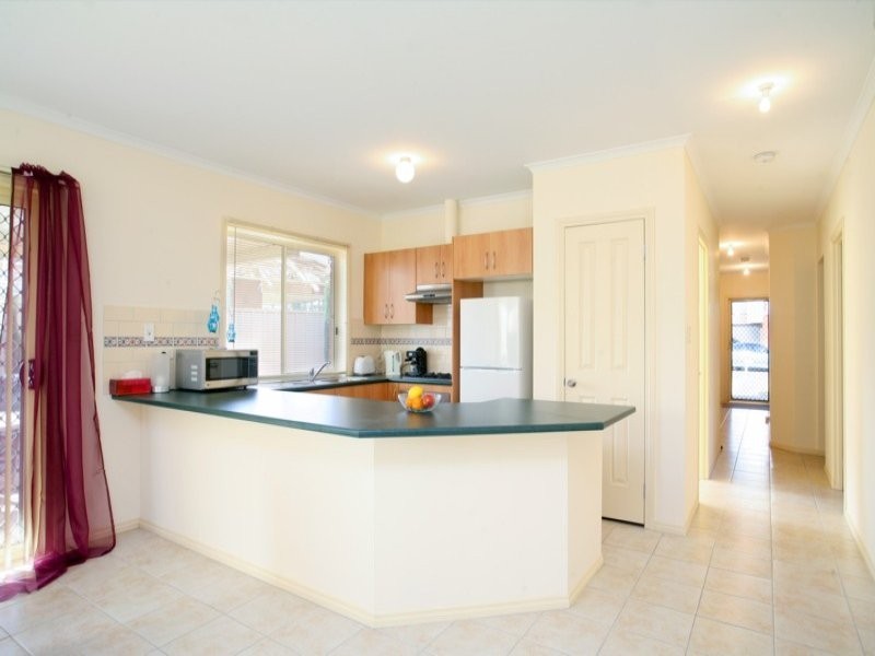 8A Albany Crescent, Oaklands Park SA 5046