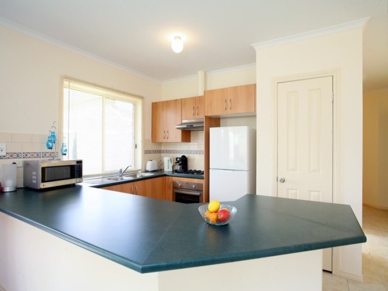 8A Albany Crescent, Oaklands Park SA 5046