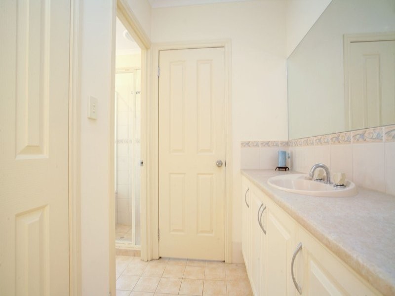 8A Albany Crescent, Oaklands Park SA 5046