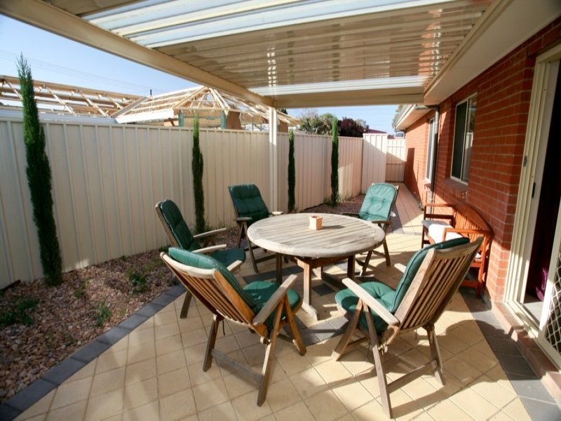 8A Albany Crescent, Oaklands Park SA 5046