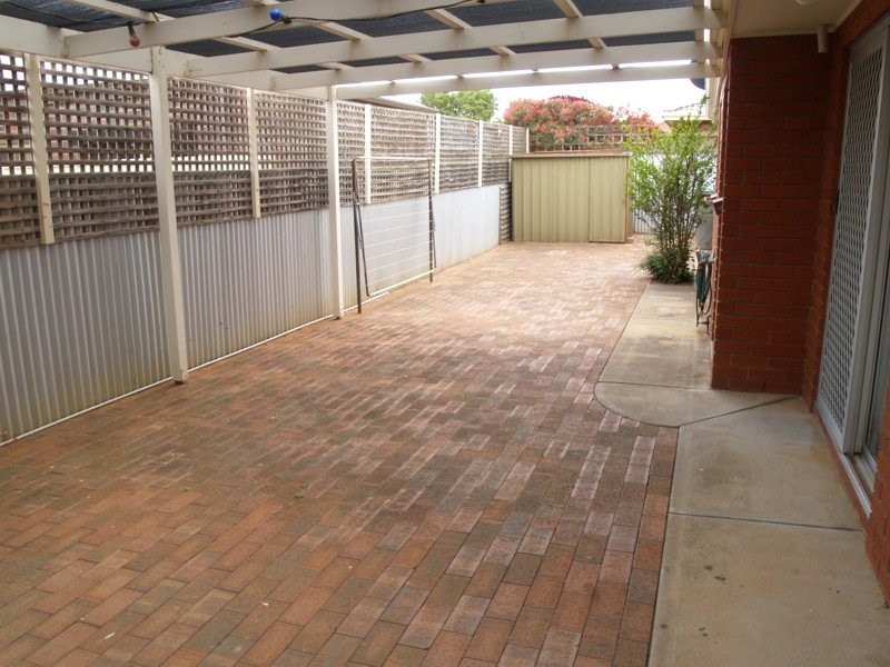 3 Paramount Avenue, Hackham SA 5163