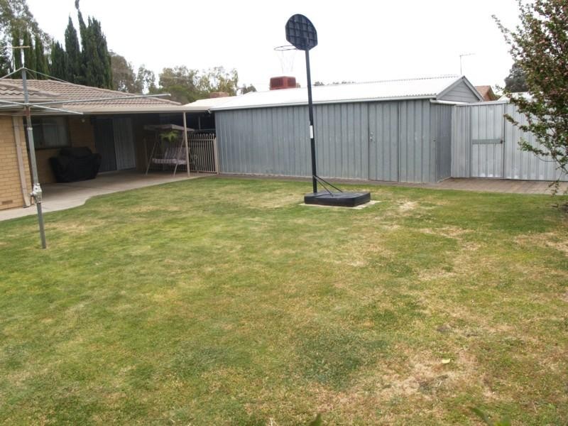 10 Hammond Avenue, Morphett Vale SA 5162