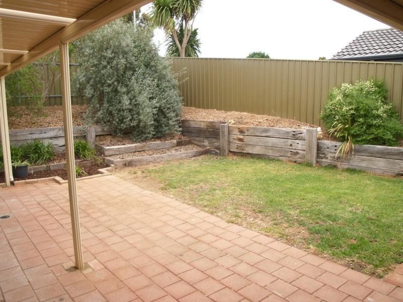 20 Potter Drive, Woodcroft SA 5162