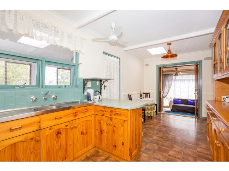 35 Burns Court, Morphett Vale SA 5162