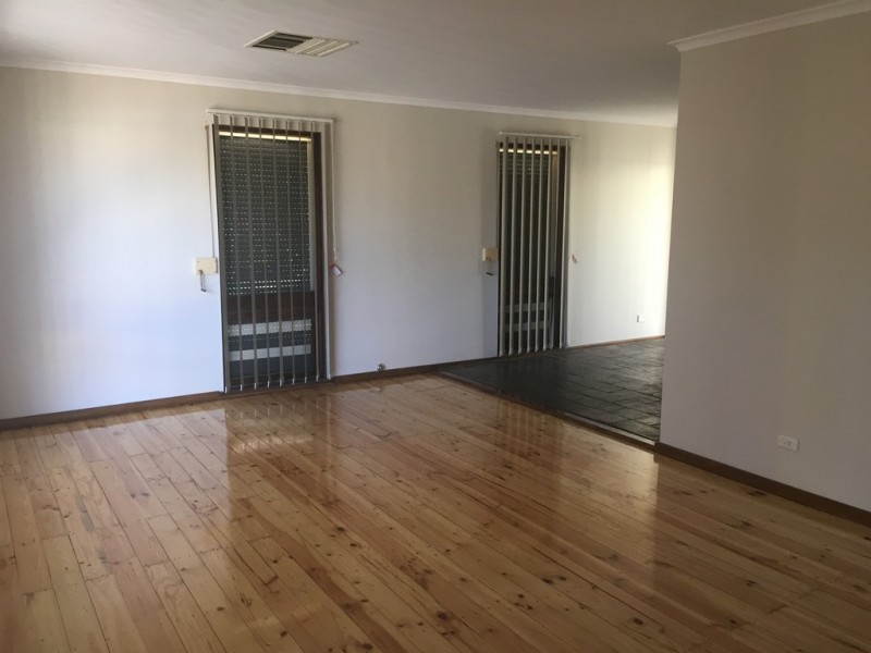 15 Haseldene Drive, Christie Downs SA 5164