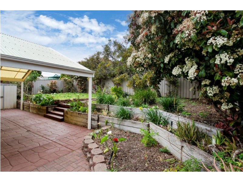 11 Esther Drive, Woodcroft SA 5162