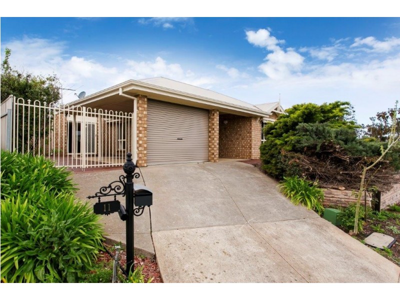 11 Esther Drive, Woodcroft SA 5162