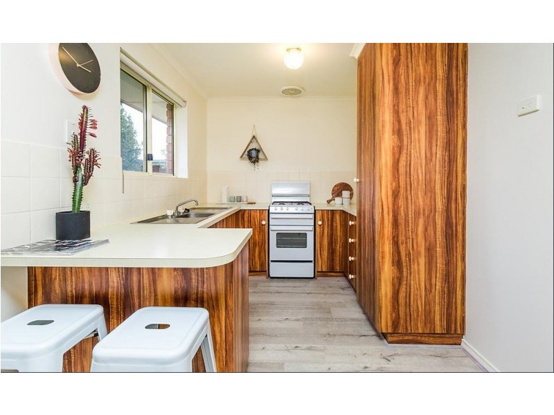 4 Middlebrook Court, Woodcroft SA 5162