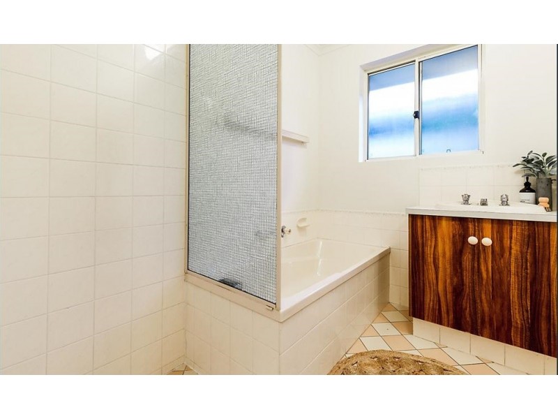 4 Middlebrook Court, Woodcroft SA 5162