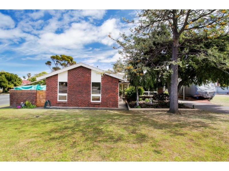 4 Fox Avenue, Christies Beach SA 5165