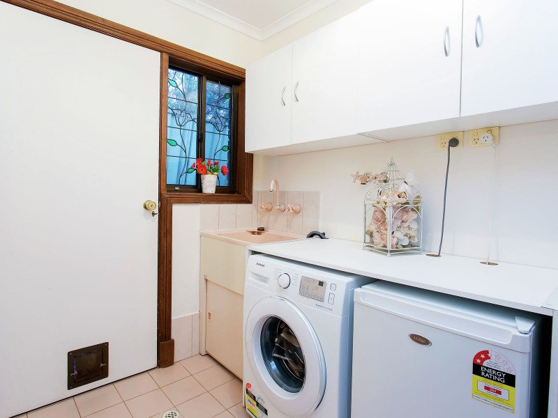 11 Equestrian Drive, Woodcroft SA 5162