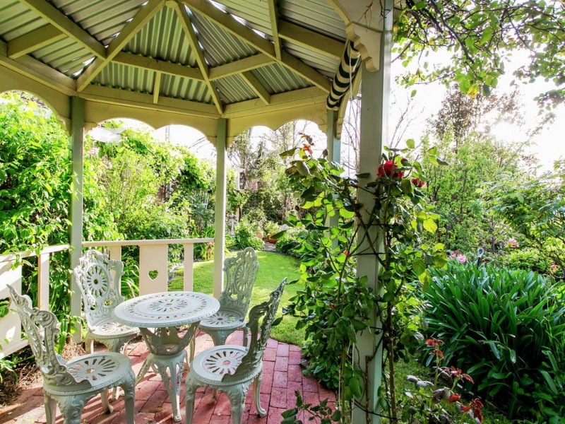 11 Equestrian Drive, Woodcroft SA 5162