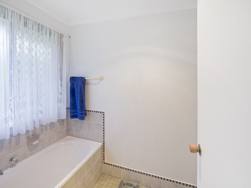 13 Sherebrooke Boulevard, Woodcroft SA 5162