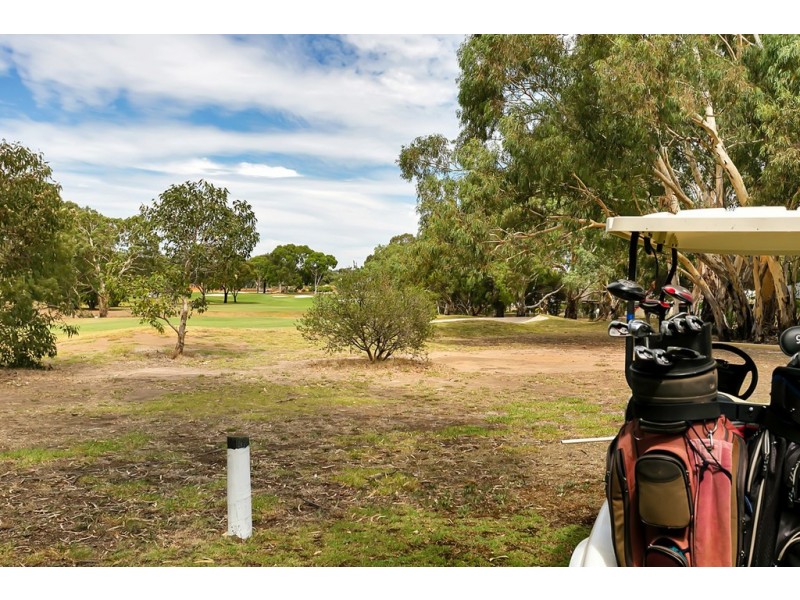 3/24 Golf Course Drive, Woodcroft SA 5162