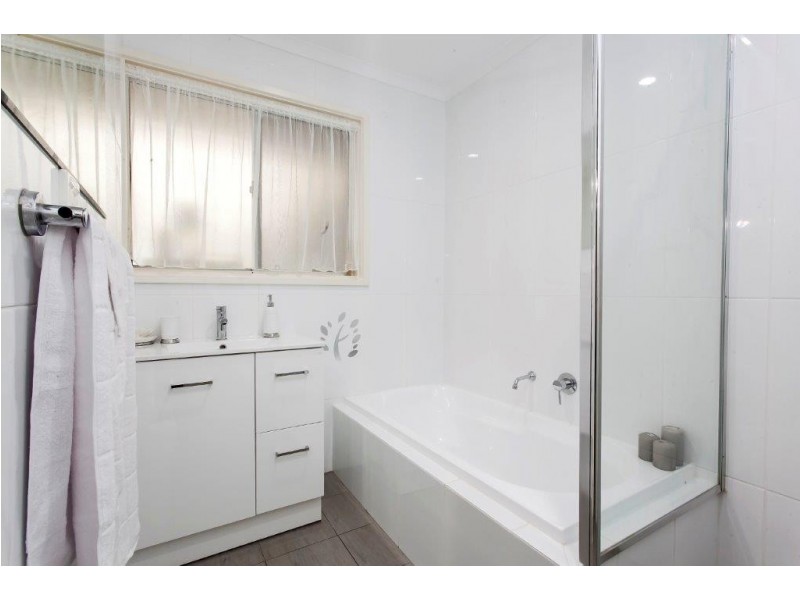 16 Mason Avenue, Happy Valley SA 5159