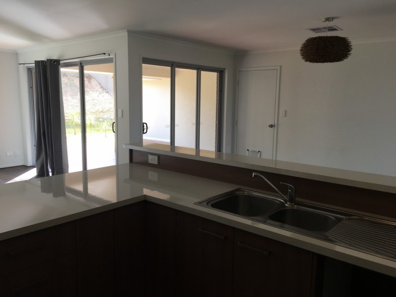 25 Yeltana Avenue, Huntfield Heights SA 5163