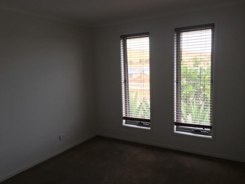 25 Yeltana Avenue, Huntfield Heights SA 5163