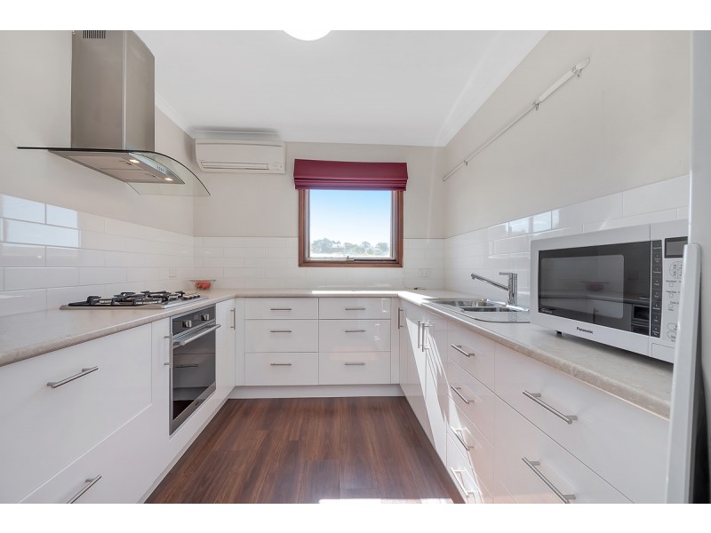 42 Beresford Avenue, Christie Downs SA 5164