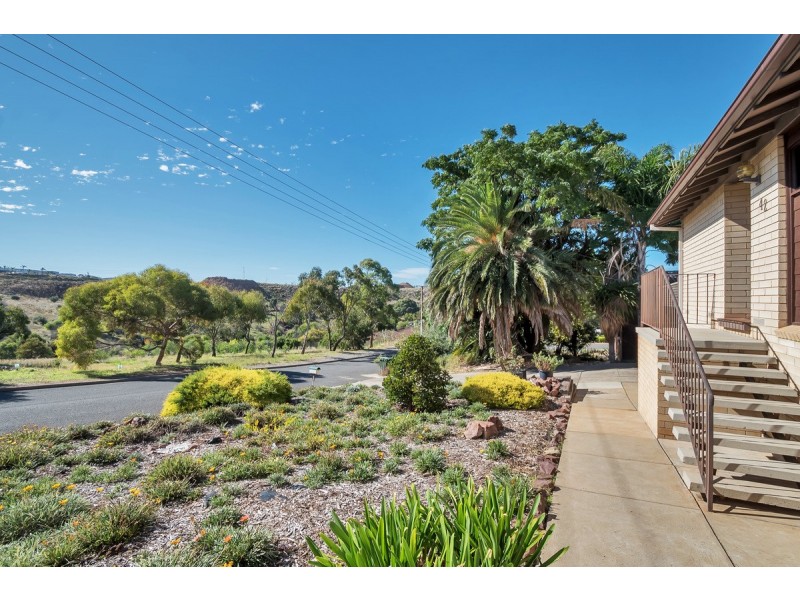 42 Beresford Avenue, Christie Downs SA 5164