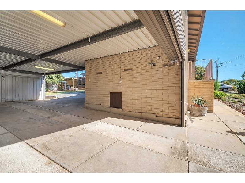 42 Beresford Avenue, Christie Downs SA 5164