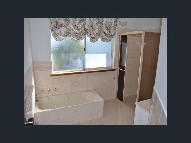 2 Hamilton Road, Aldinga Beach SA 5173