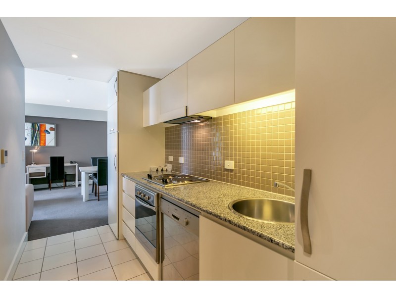 513/16 Holdfast Promenade, Glenelg SA 5045