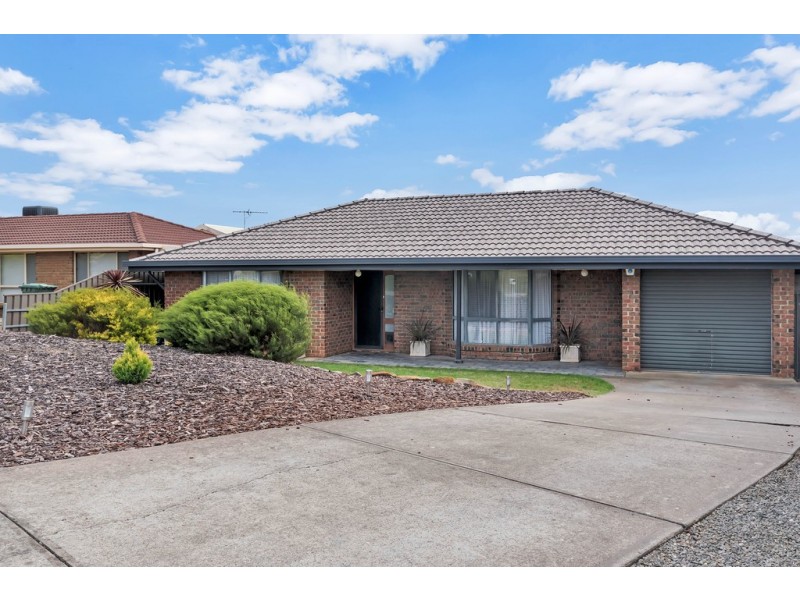 7 Hopkins Court, Woodcroft SA 5162