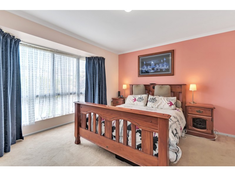 7 Hopkins Court, Woodcroft SA 5162