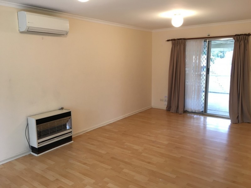 8 Oxley Court, Hackham SA 5163