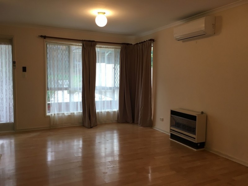 8 Oxley Court, Hackham SA 5163