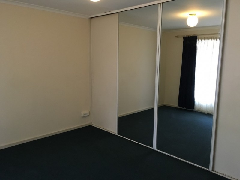 8 Oxley Court, Hackham SA 5163