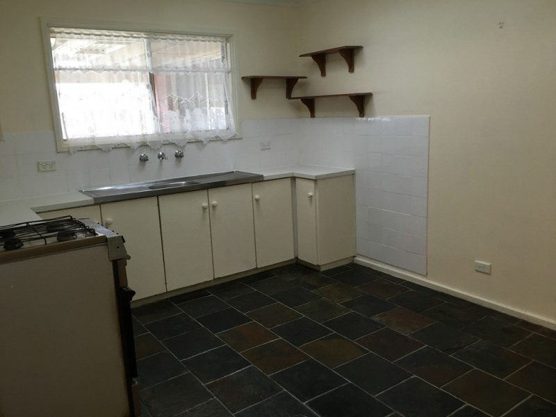 8 Oxley Court, Hackham SA 5163