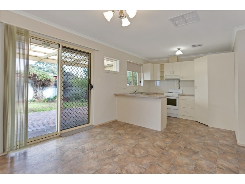 15 Henry Court, Morphett Vale SA 5162