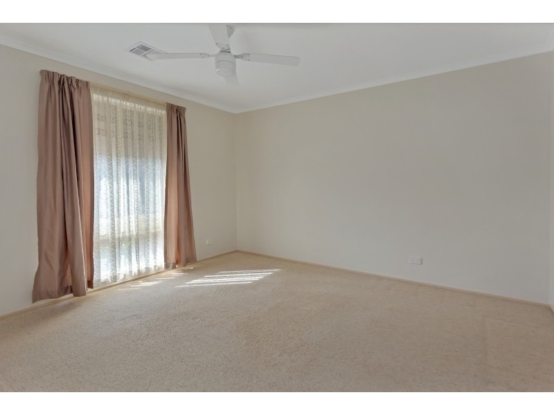 15 Henry Court, Morphett Vale SA 5162