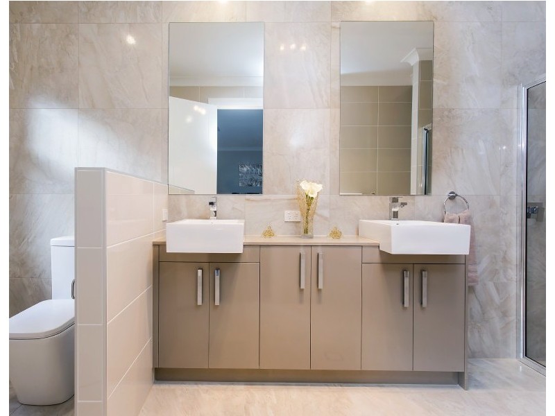 4 York Drive, Flagstaff Hill SA 5159