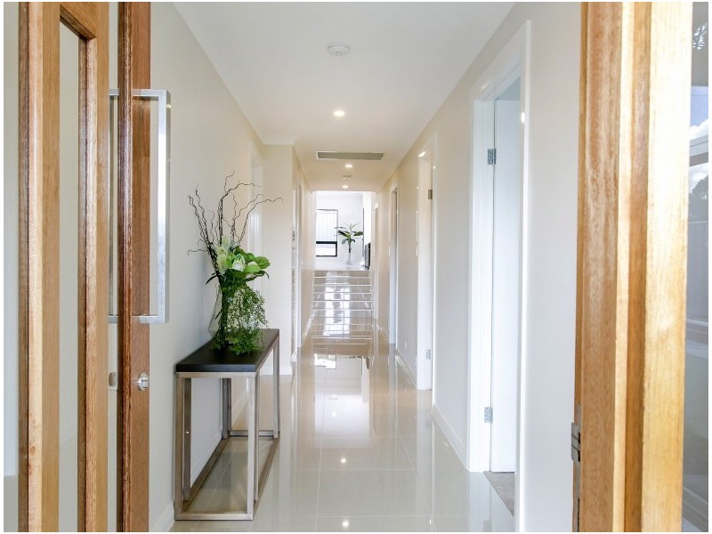 4 York Drive, Flagstaff Hill SA 5159