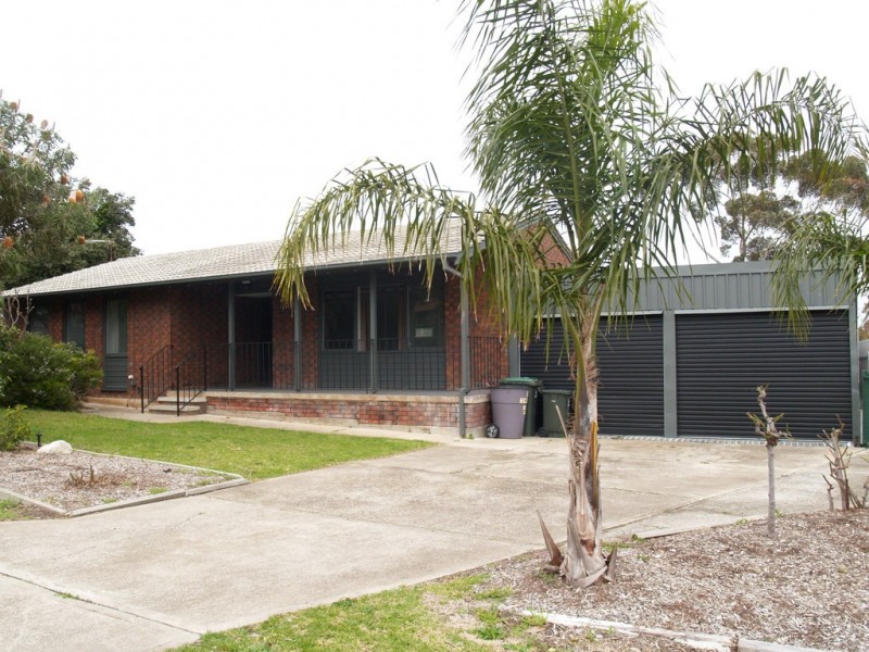 32 Helsinki Road, Hackham West SA 5163
