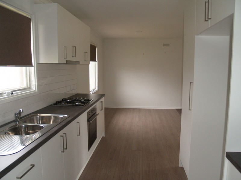 32 Helsinki Road, Hackham West SA 5163