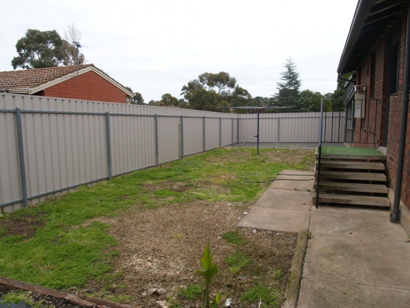 32 Helsinki Road, Hackham West SA 5163