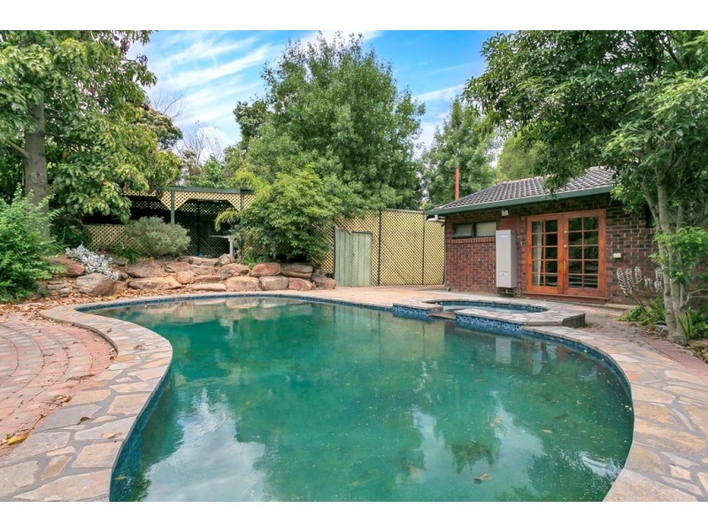 4 Lulworth Place, Flagstaff Hill SA 5159