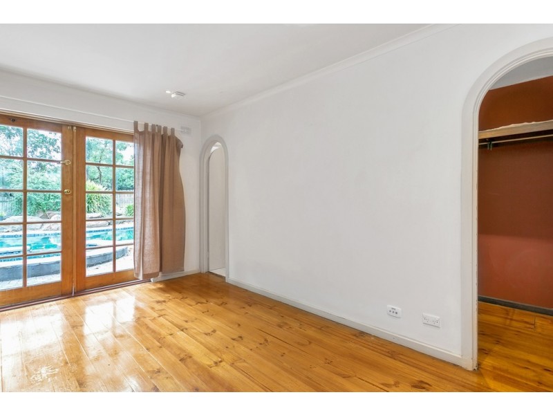 4 Lulworth Place, Flagstaff Hill SA 5159