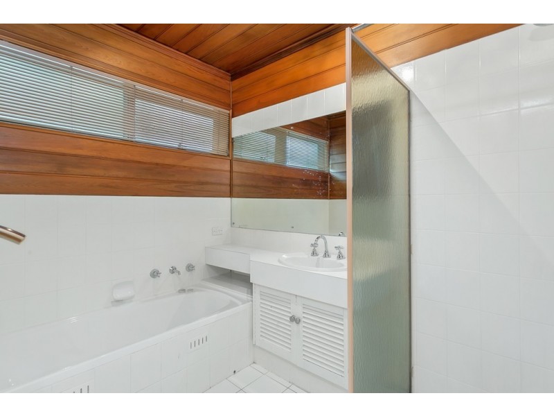 4 Lulworth Place, Flagstaff Hill SA 5159