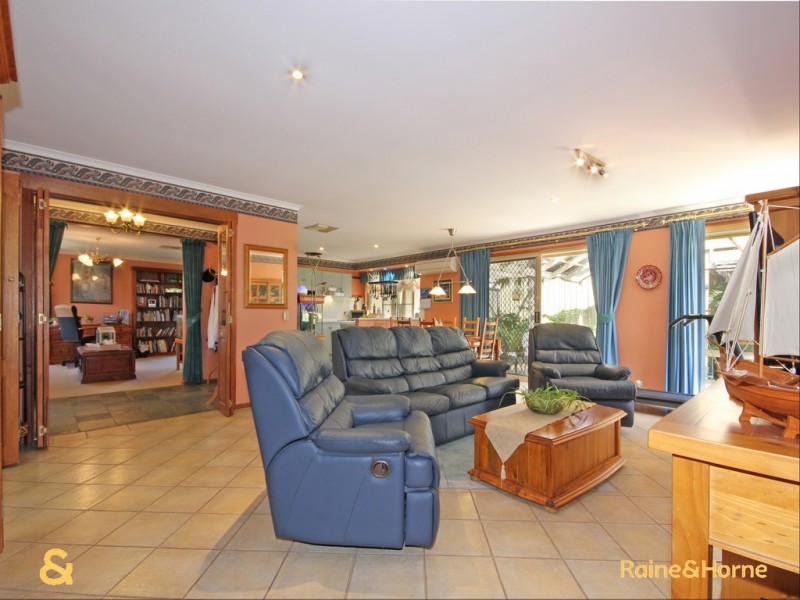 3 Angas Walk, Woodcroft SA 5162