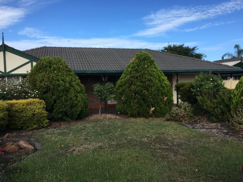 8 Arabian Drive, Woodcroft SA 5162