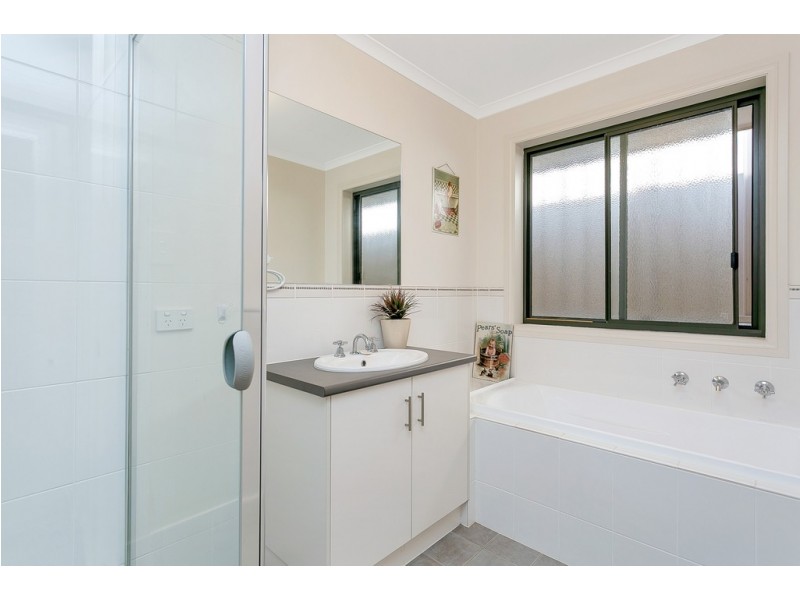 6 Thorpe Close, Noarlunga Downs SA 5168