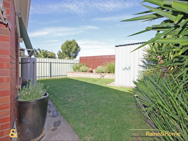 12 Kentwood Road, Morphett Vale SA 5162