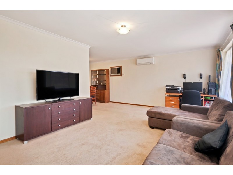 12 Whiteley Drive, Trott Park SA 5158