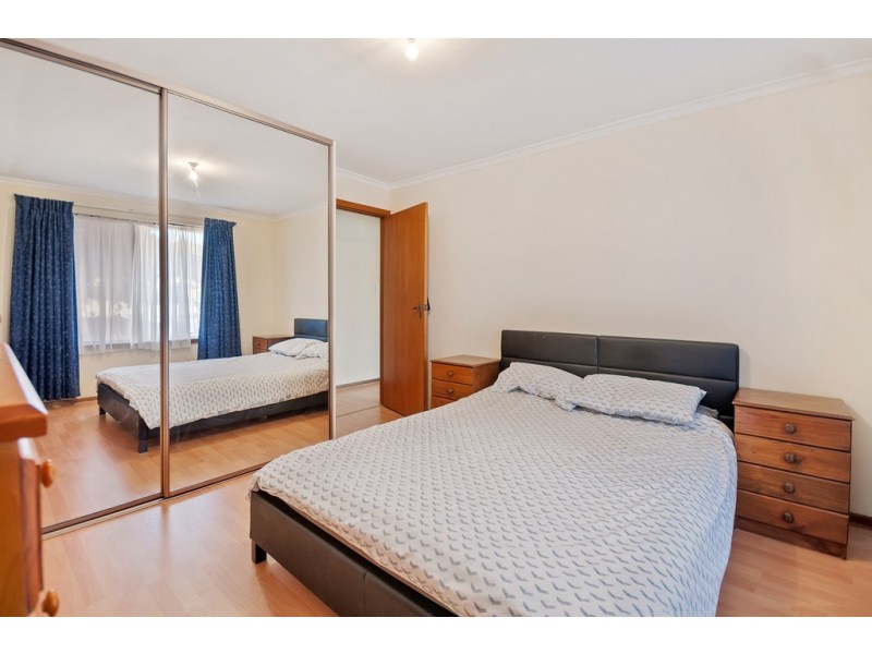 12 Whiteley Drive, Trott Park SA 5158