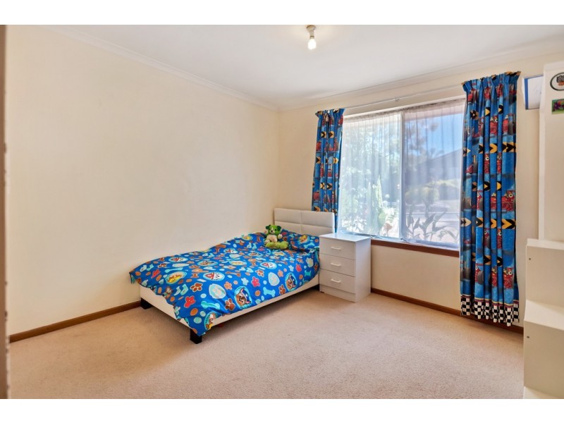 12 Whiteley Drive, Trott Park SA 5158